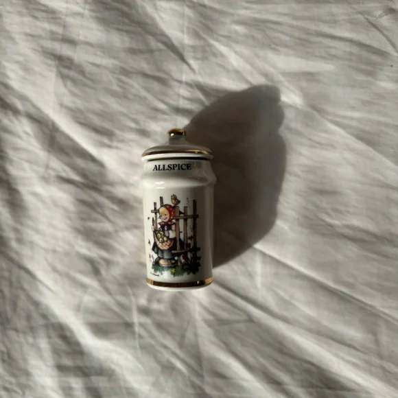 Mj Hummel Spice Jars - 7 - Picture 5 of 9